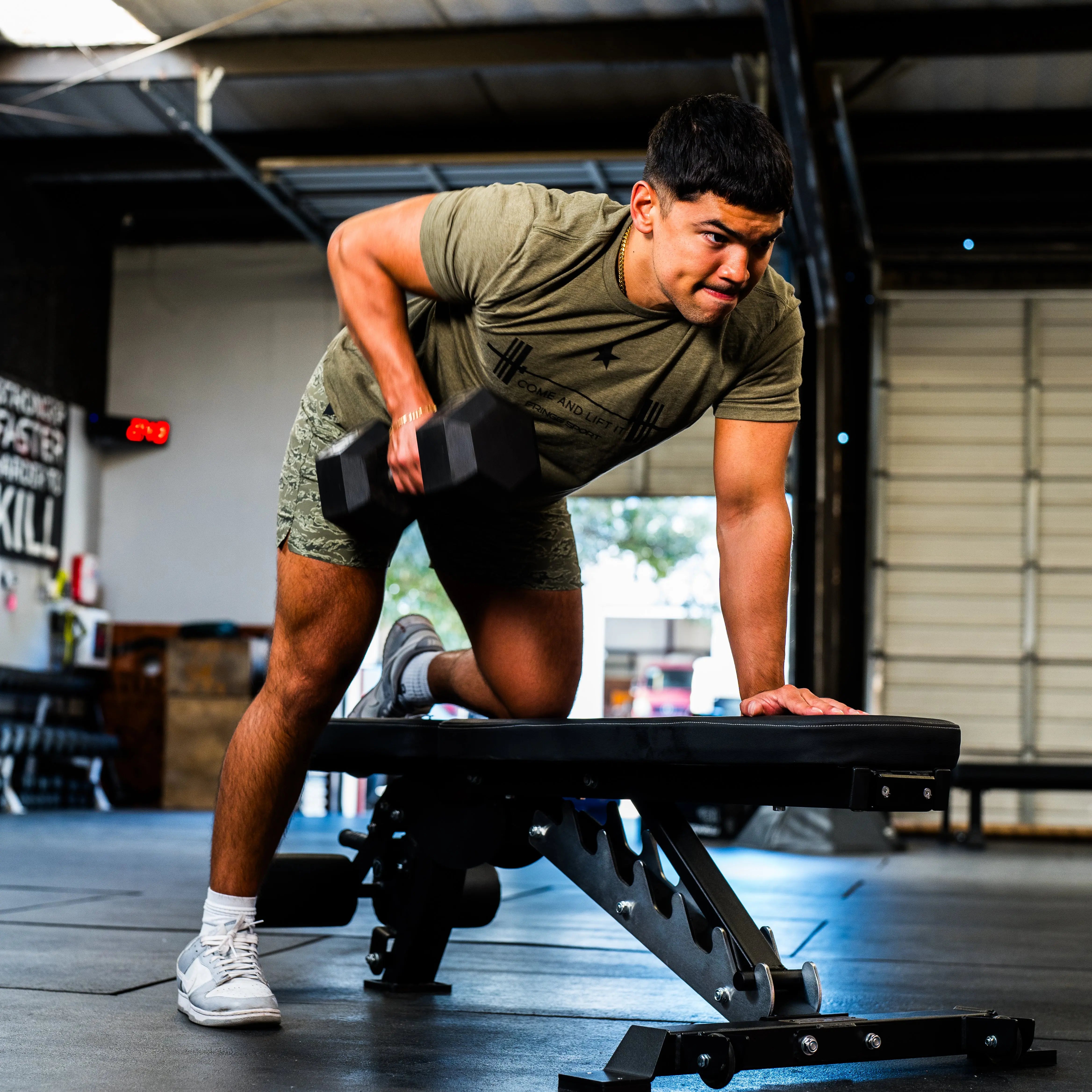 Flat/Incline/Decline Bench 15 Flat/Incline/Decline Bench