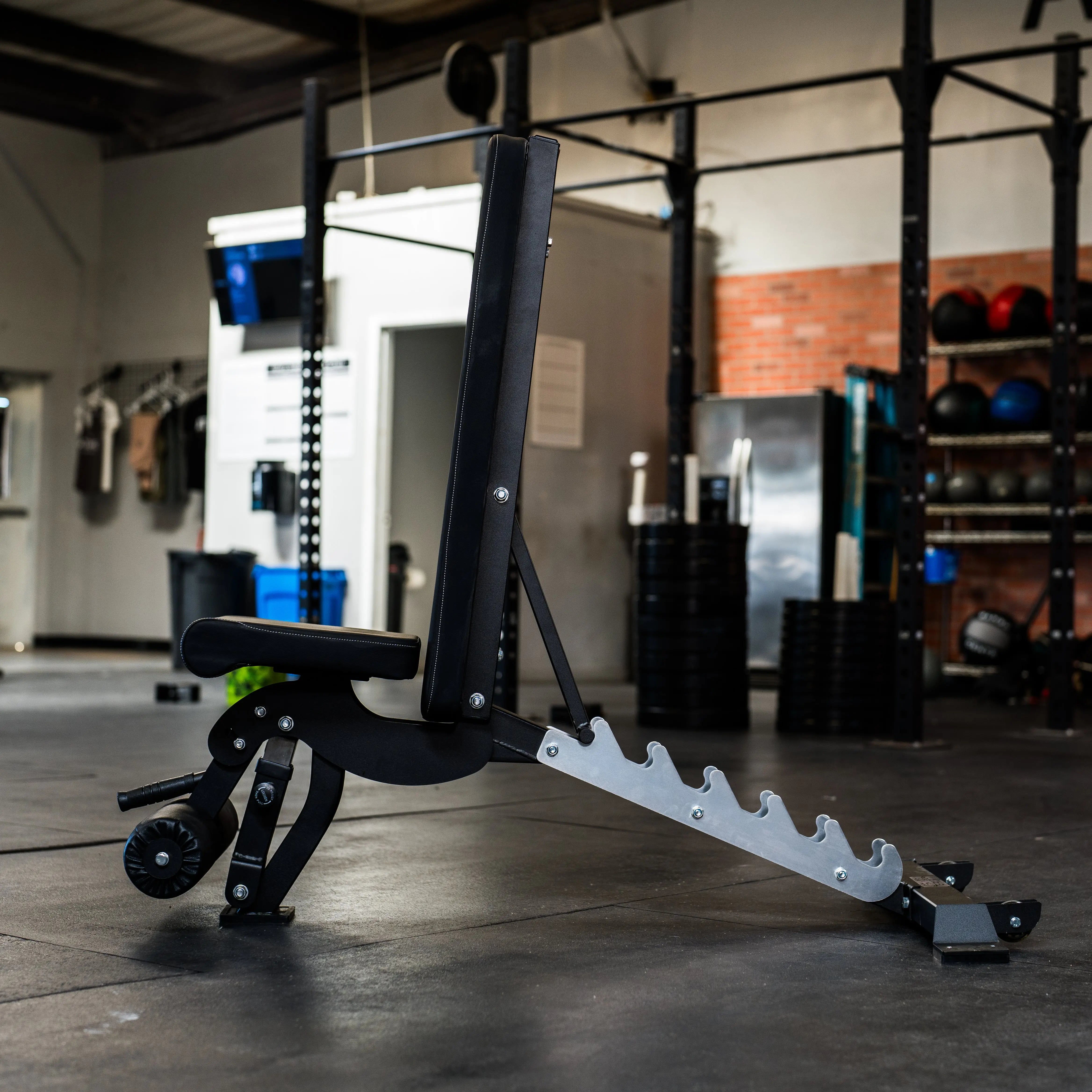 Flat/Incline/Decline Bench 20 Flat/Incline/Decline Bench