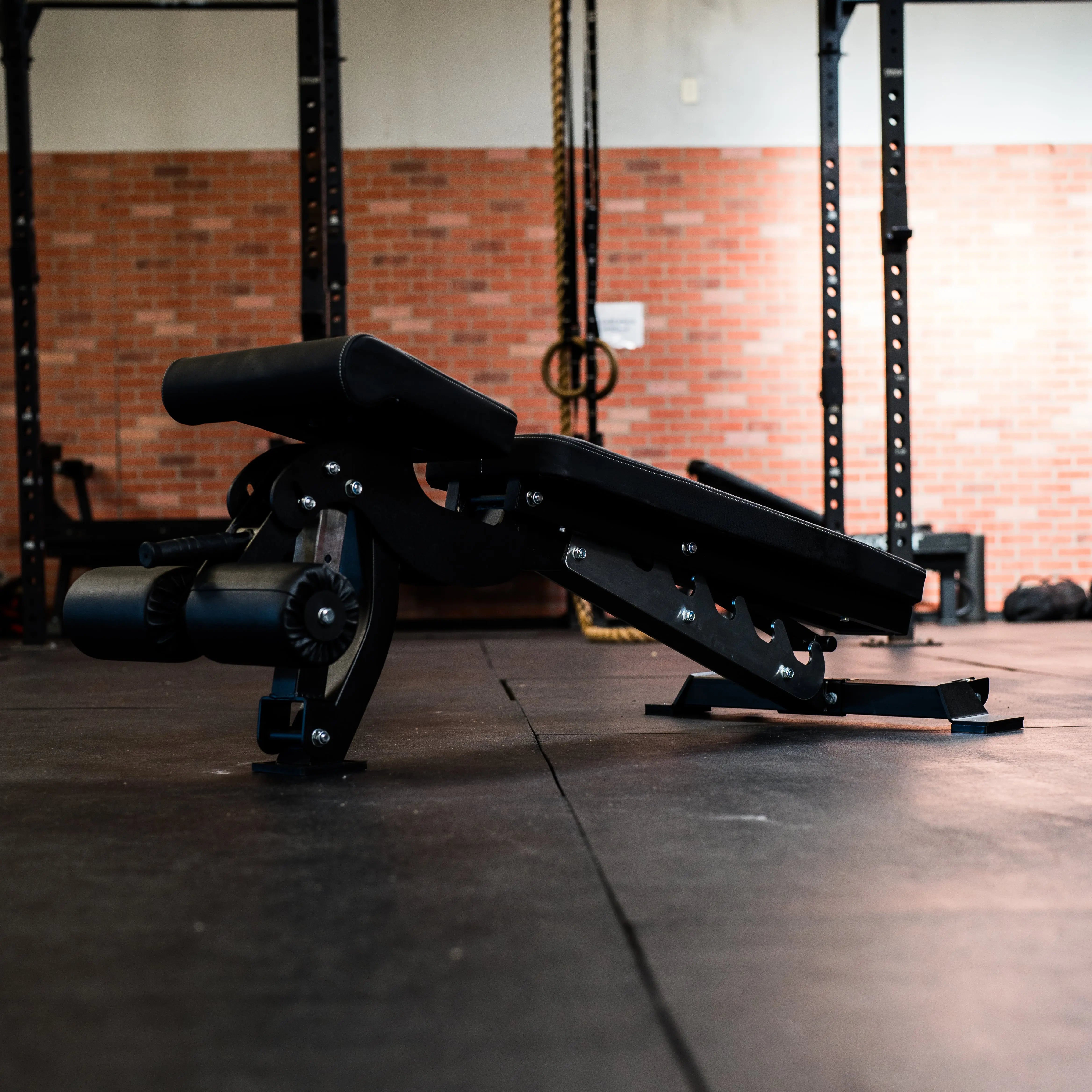 Flat/Incline/Decline Bench 3 Flat/Incline/Decline Bench
