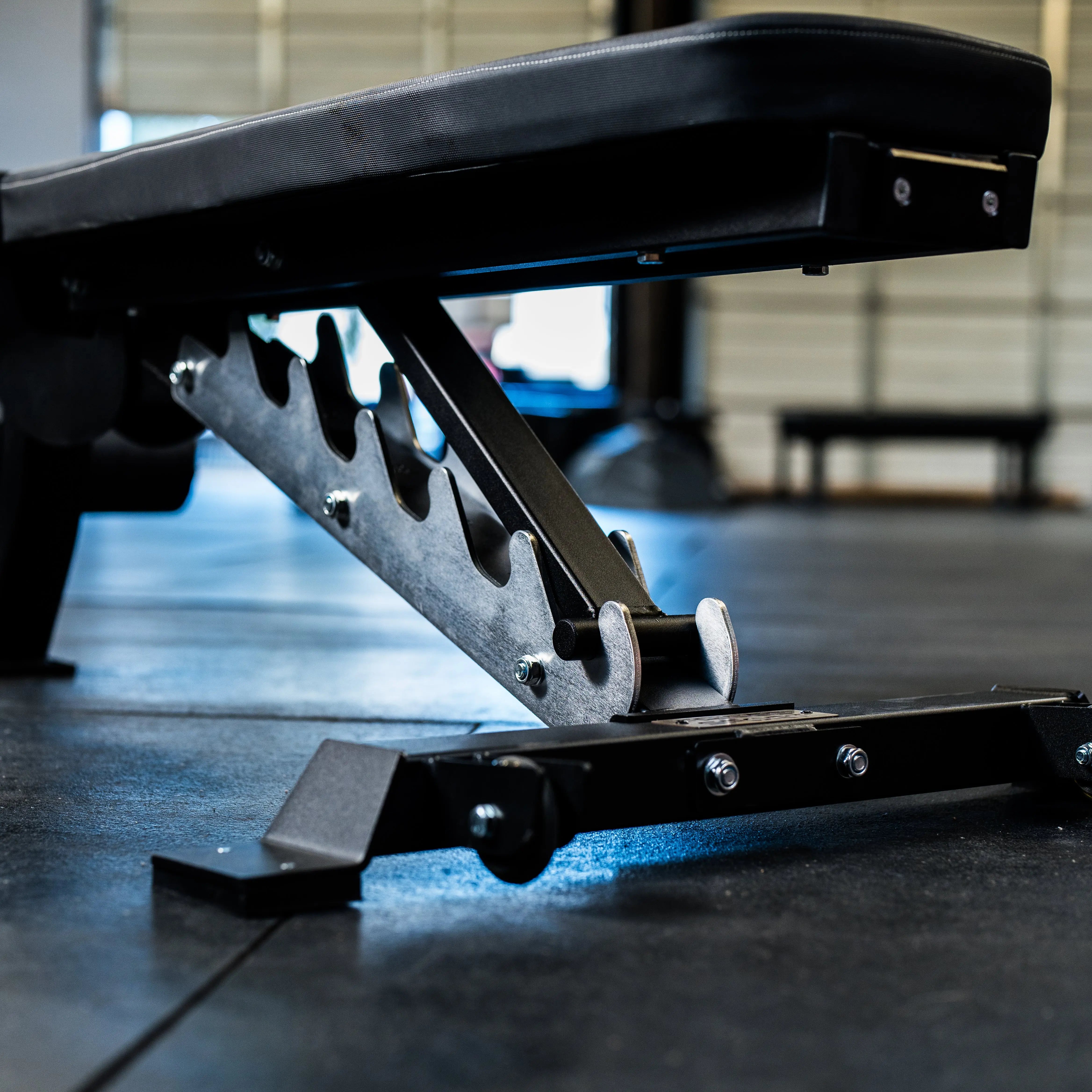 Flat/Incline/Decline Bench 6 Flat/Incline/Decline Bench