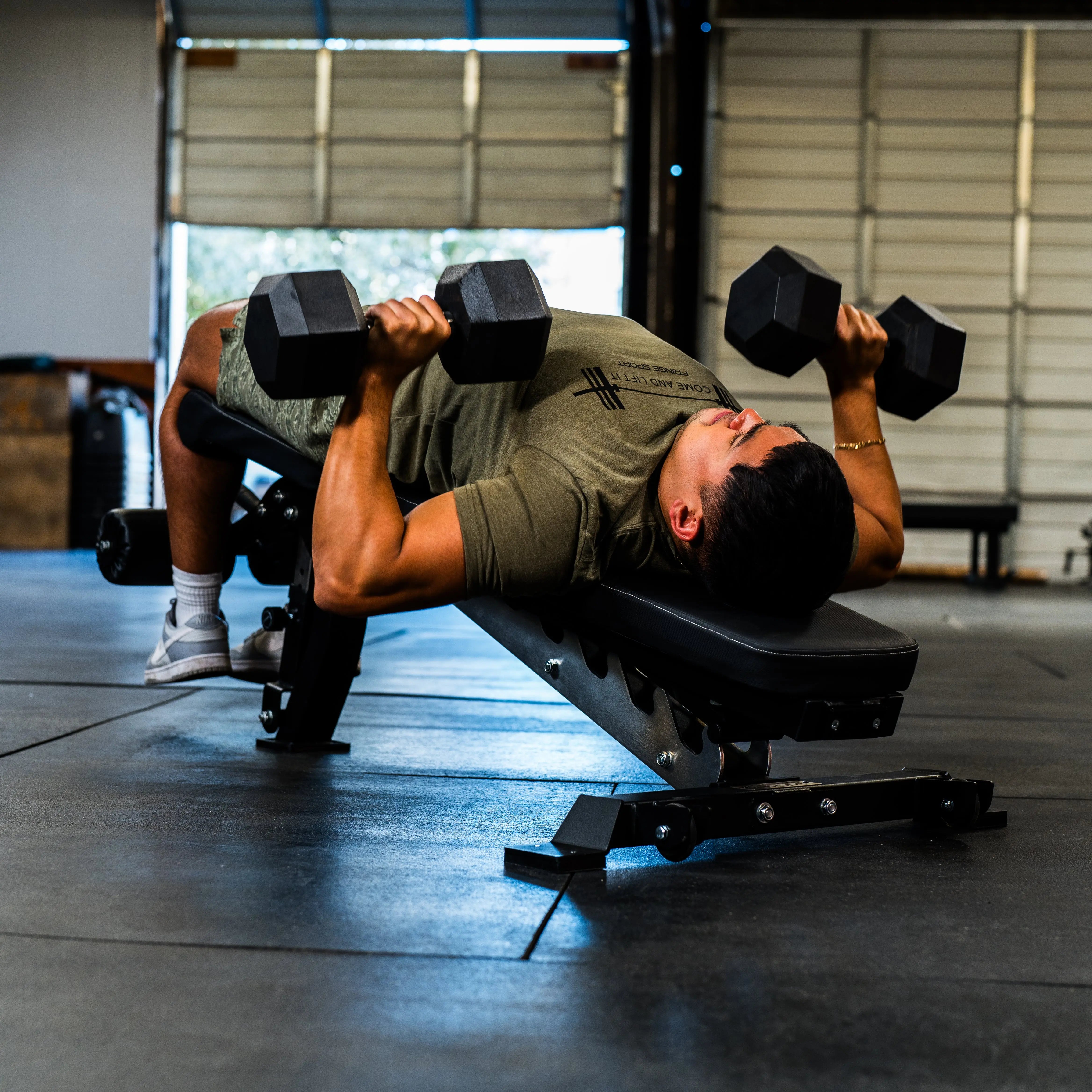 Flat/Incline/Decline Bench 8 Flat/Incline/Decline Bench